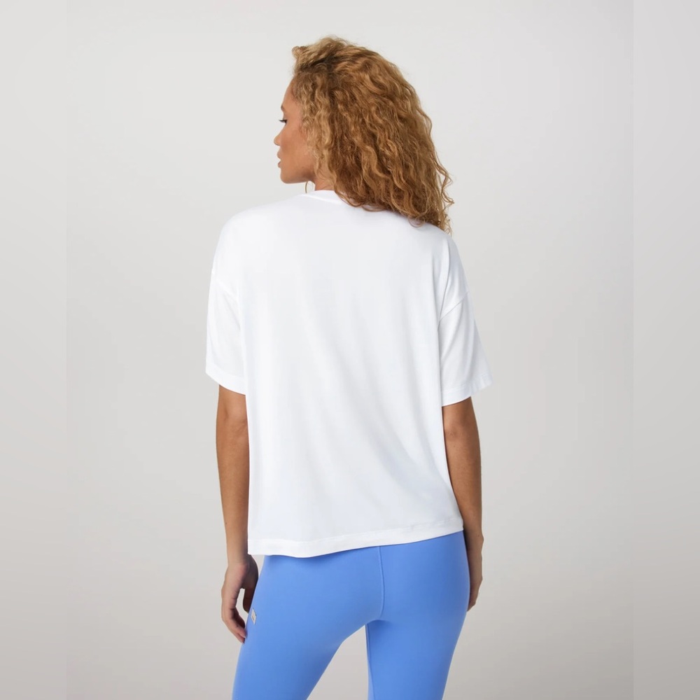 NWT Vuori Energy Tee Long in White - Picture 5 of 10